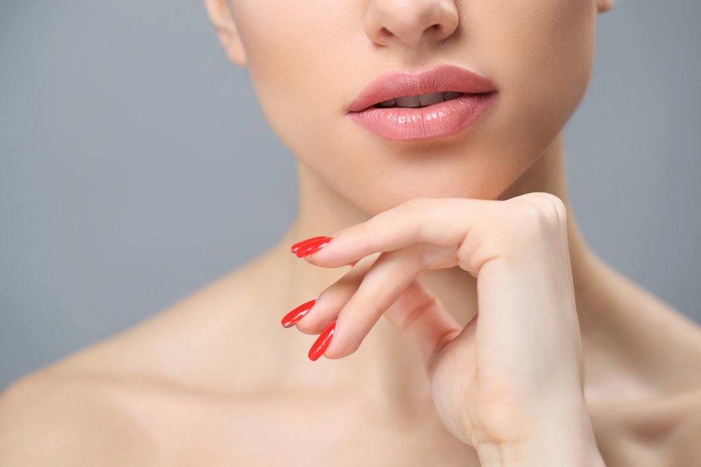 Wondering How to Get Naturally-Plump Lips That Last?