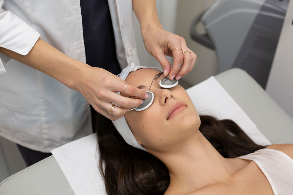 5 Reasons Why AdvaTx is Better Than BBL and Halo Laser Treatments